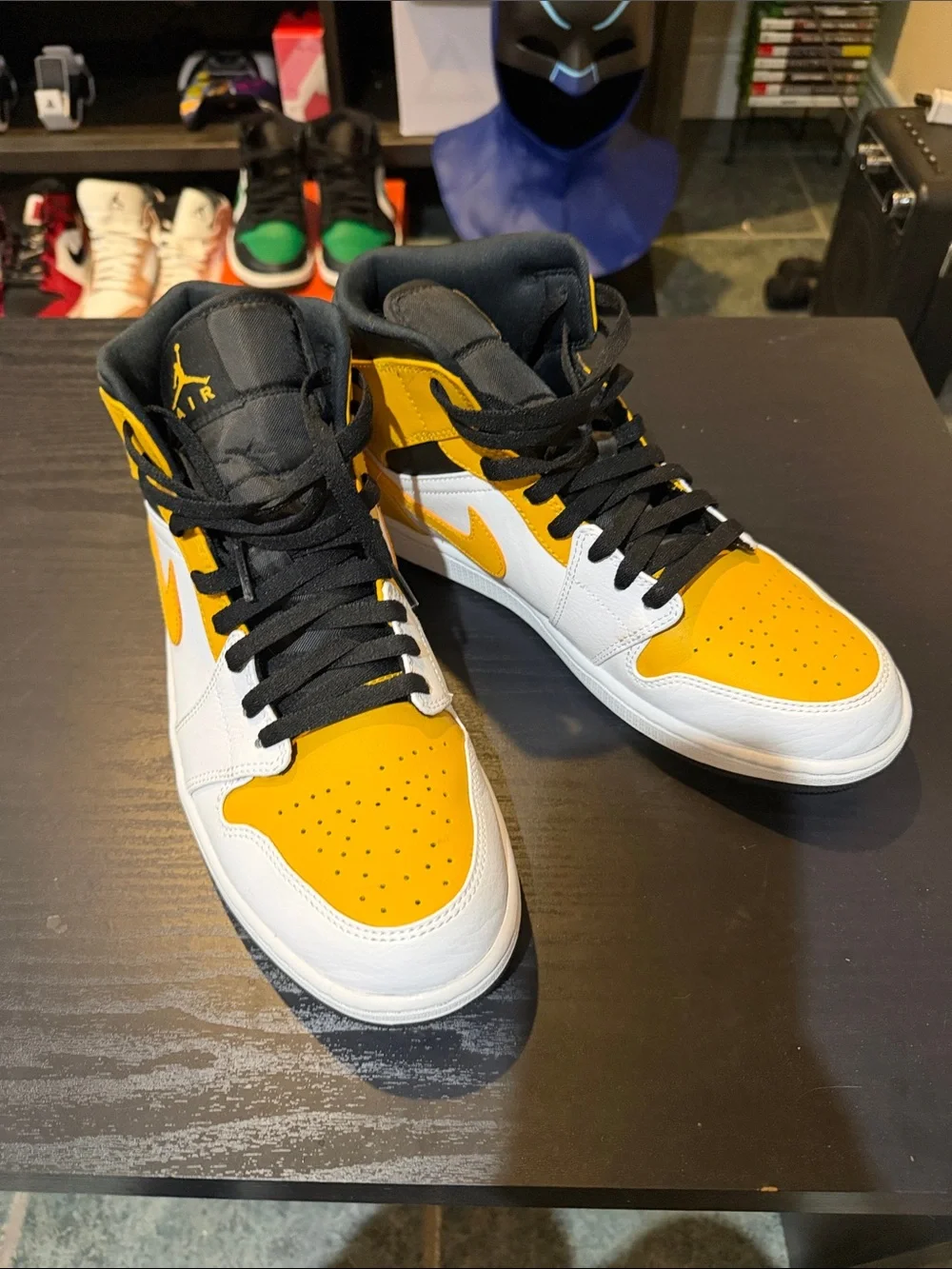 10.5 Men’s Jordan Mid-Top Sneakers in Yellow, White & Black